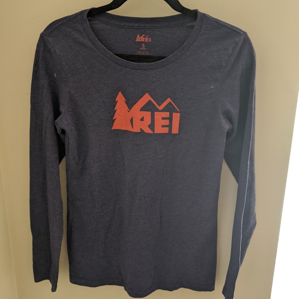 REI shirt